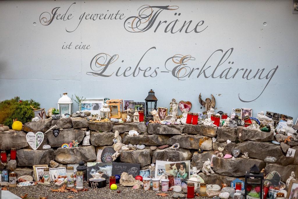 Gedenkmauer fuer Haustiere